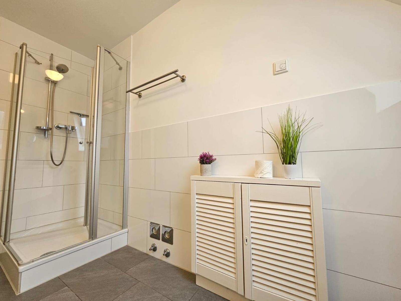 Mienhus Apartments Ferienwohnung Famke นอร์เดน ภายนอก รูปภาพ